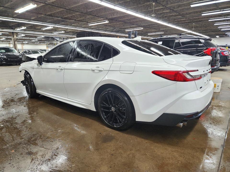 Фото 2 с аукциона – 2025 TOYOTA CAMRY с VIN 4T1DAACK6SU005681
