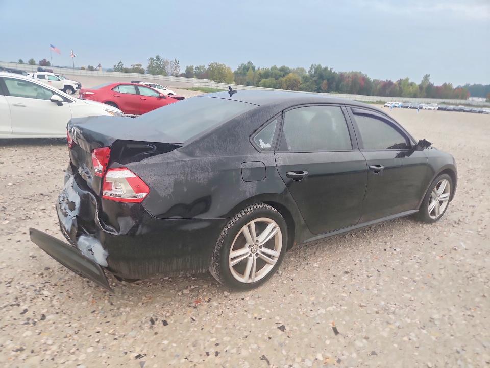 Снимка 3 от търг – 2012 VOLKSWAGEN PASSAT с VIN 1VWAP7A37CC072699
