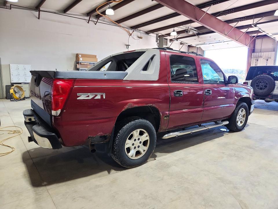 Photo 3 from auction – 2004 CHEVROLET AVALANCHE with VIN 3GNEK12T24G142419