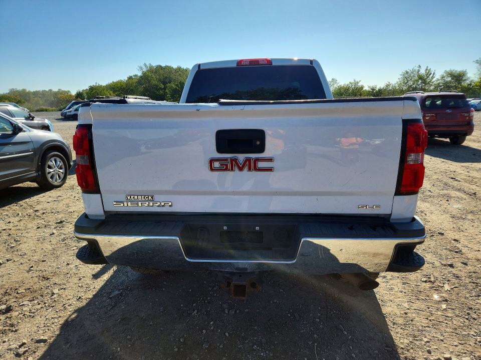 Снимка 6 от търг – 2016 GMC SIERRA с VIN 1GT22SEG5GZ419441