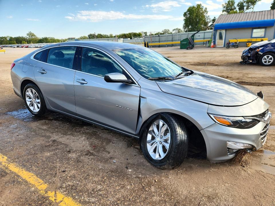 Снимка 4 от търг – 2025 CHEVROLET MALIBU с VIN 1G1ZD5ST0SF153275