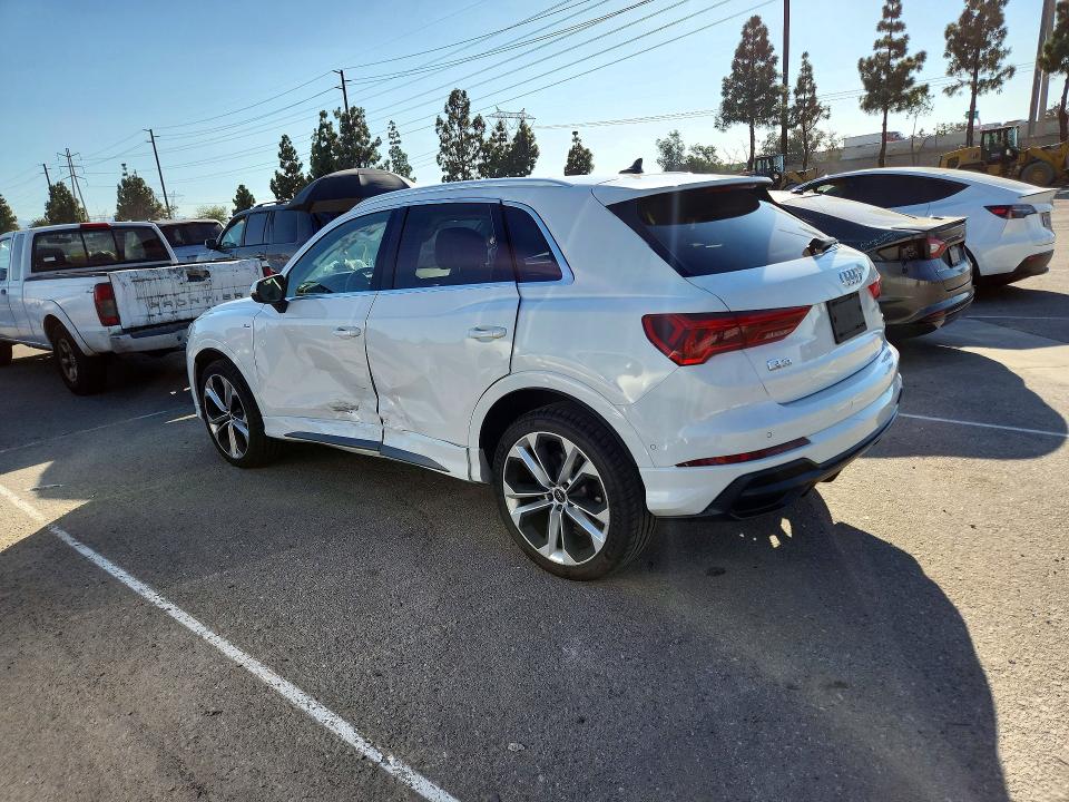 Снимка 2 от търг – 2019 AUDI Q3 с VIN WA1FECF35K1081969