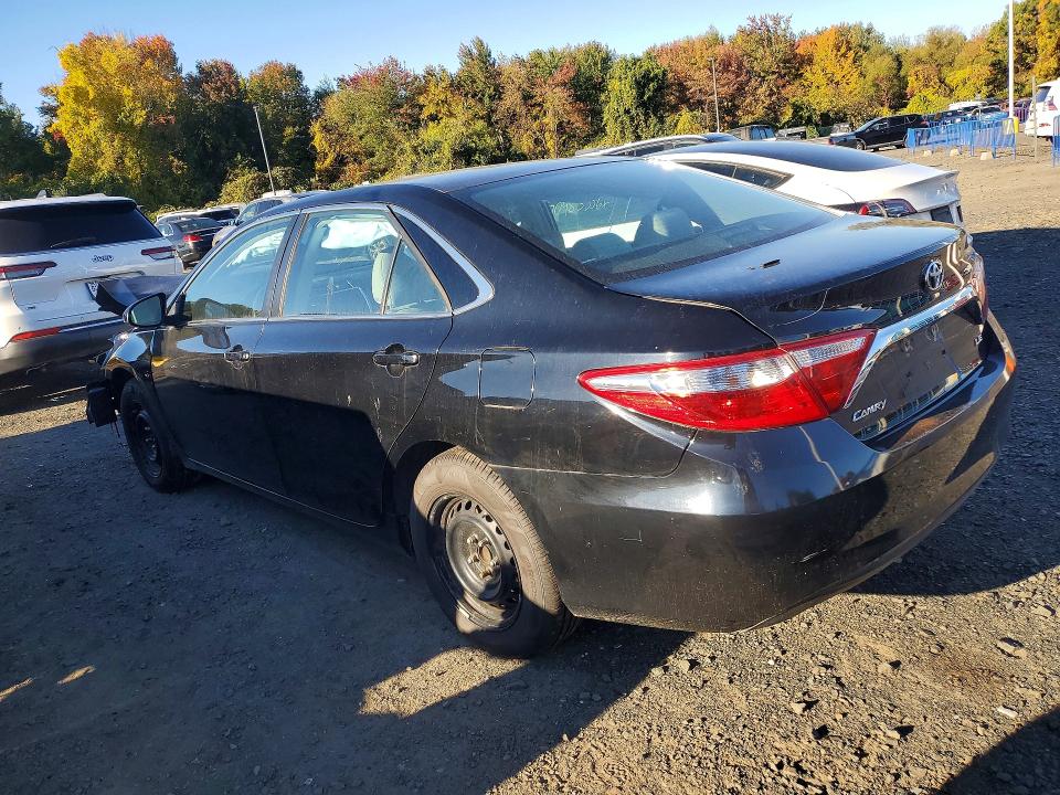 Снимка 2 от търг – 2017 TOYOTA CAMRY с VIN 4T1BF1FK0HU748351