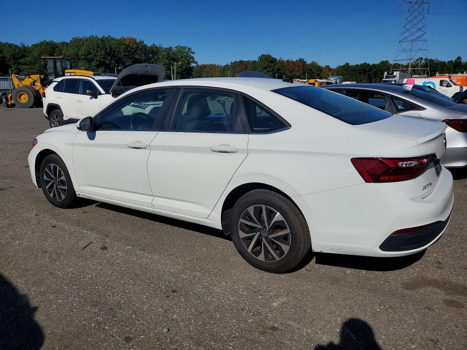 Photo 2 from auction – 2024 VOLKSWAGEN JETTA with VIN 3VW5M7BU4RM047073