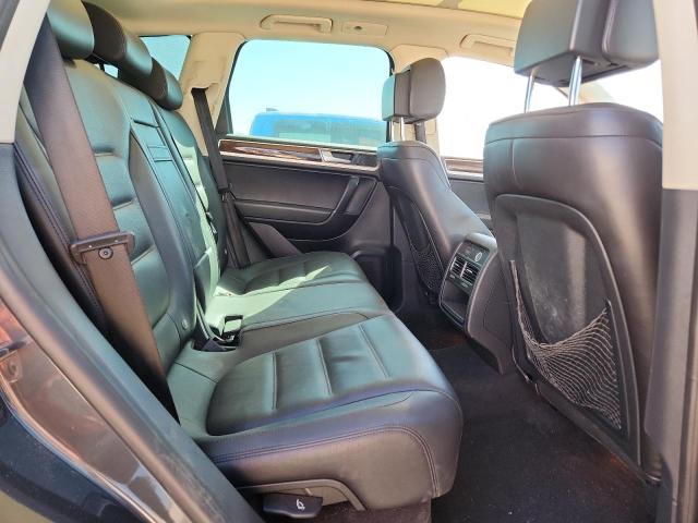 Снимка 11 от търг – 2016 VOLKSWAGEN TOUAREG с VIN WVGEF9BP2GD011261