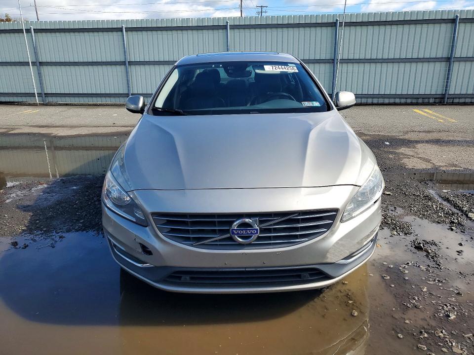 Foto 5 de la subasta – 2016 VOLVO S60 con VIN YV126MFK4G2411899
