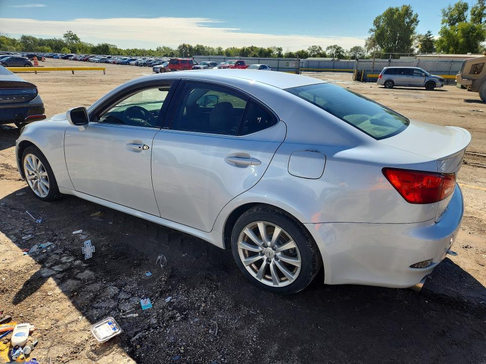 Foto 2 de la subasta – 2006 LEXUS IS con VIN JTHCK262762007356