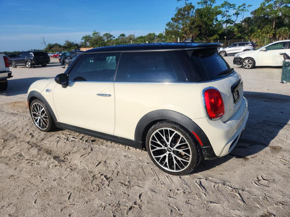 صورة رقم 2 من المزاد - 2014 MINI COOPER مع VIN WMWXM7C56ET985359