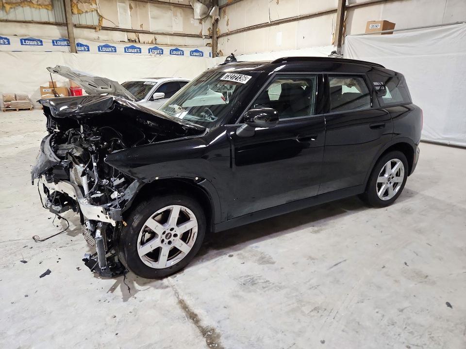 MINI COUNTRYMAN 2027 с VIN WMZ23GA03V7V57877 - Снимка от търг