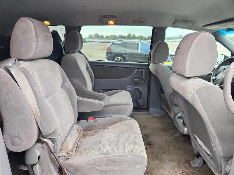 Снимка 11 от търг – 2009 TOYOTA SIENNA с VIN 5TDZK23C29S250417