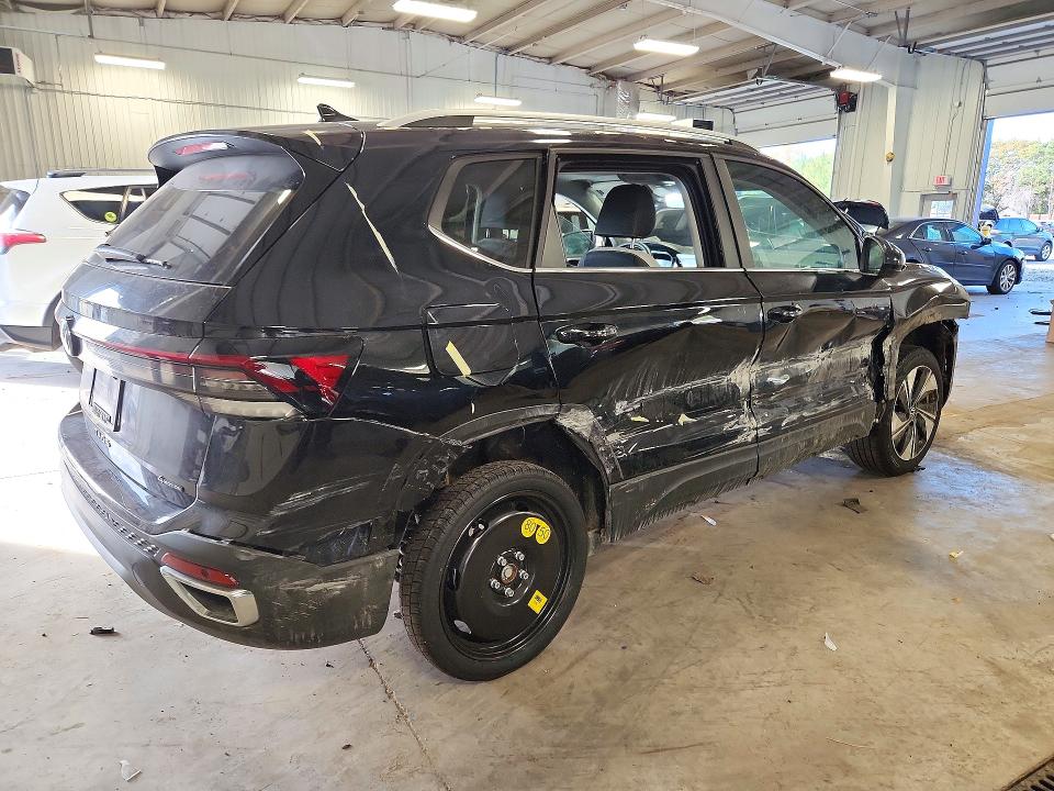 Снимка 3 от търг – 2026 VOLKSWAGEN TAOS с VIN 3VVVC7B2XTM017069