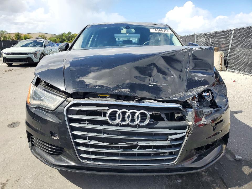 Снимка 5 от търг – 2015 AUDI A3 с VIN WAUACGFF9F1005181