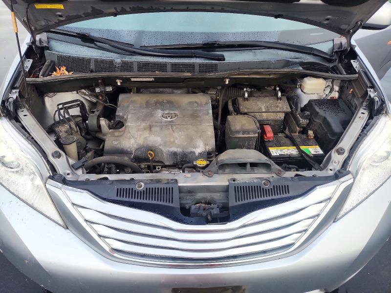 Снимка 11 от търг – 2011 TOYOTA SIENNA с VIN 5TDYK3DCXBS161703