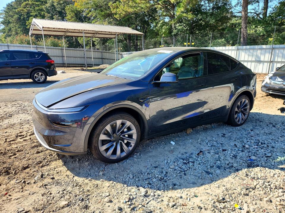 Снимка 1 от търг – 2026 TESLA MODEL Y с VIN 7SAYGDEE5TA667386