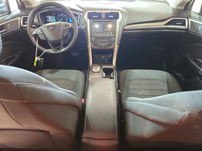 Photo 8 from auction – 2018 FORD FUSION with VIN 3FA6P0LU1JR159900