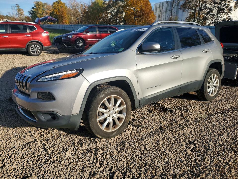 JEEP CHEROKEE 2017 with VIN 1C4PJMDB8HW519692 - Photo from auction