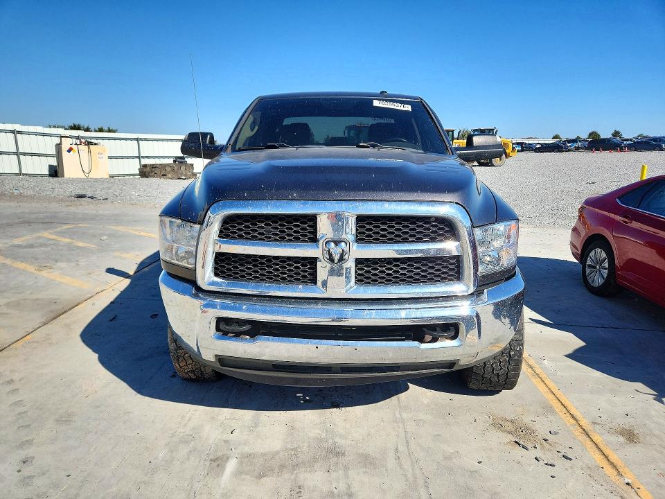 Снимка 5 от търг – 2017 RAM 2500 с VIN 3C6UR5CJ3HG684887