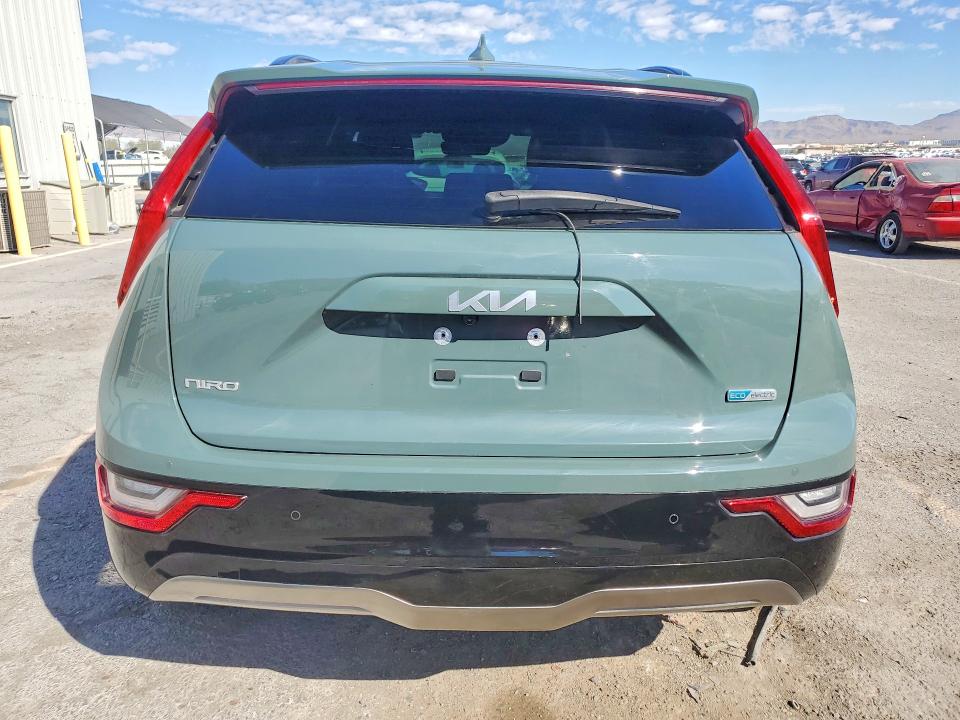 Foto 6 de la subasta – 2023 KIA NIRO con VIN KNDCT3L18P5037501