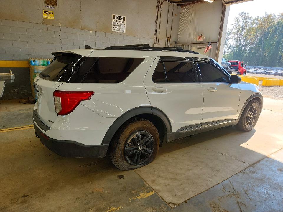Снимка 3 от търг – 2021 FORD EXPLORER с VIN 1FMSK8DH4MGA76198