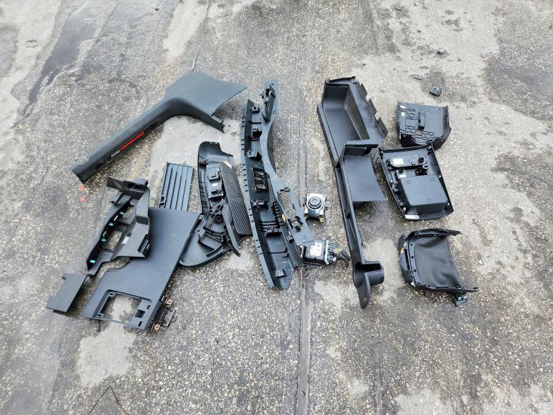 Zdjęcie 13 z aukcji – 2020 FORD EXPLORER z VIN 1FM5K8GC2LGA15041