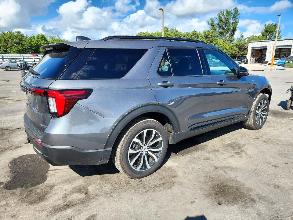 Снимка 3 от търг – 2025 FORD EXPLORER с VIN 1FMUK8KH5SGC27574