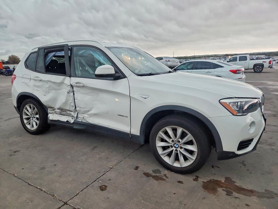 Снимка 4 от търг – 2017 BMW X3 с VIN 5UXWZ7C56H0U46213
