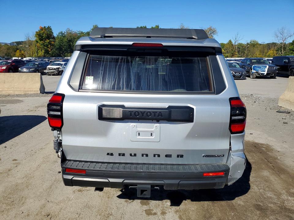 Снимка 6 от търг – 2025 TOYOTA 4RUNNER с VIN JTEVB5BR9S5001075