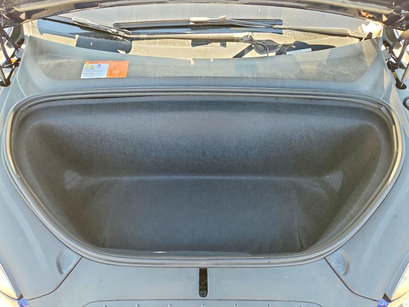 Photo 12 from auction – 2018 TESLA MODEL X with VIN 5YJXCDE20JF115367