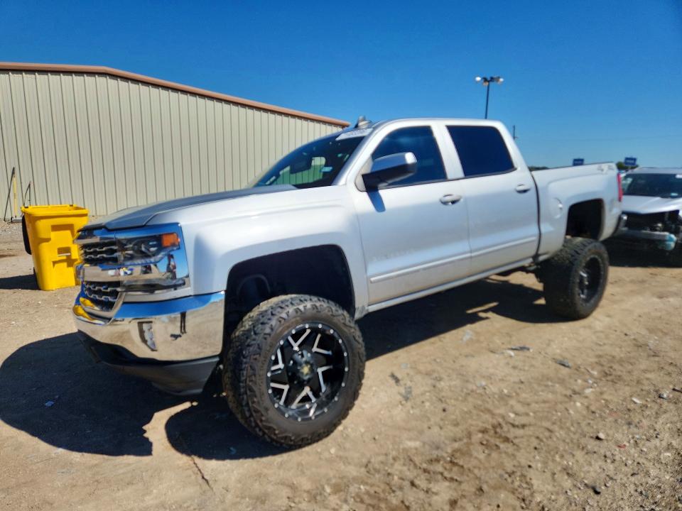 CHEVROLET SILVERADO 2017 مع رقم تعريف المركبة 3GCUKREC4HG237309 - صورة من المزاد