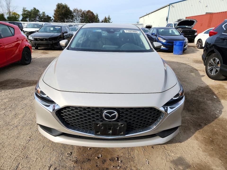Снимка 5 от търг – 2022 MAZDA 3 с VIN JM1BPACL3N1510084