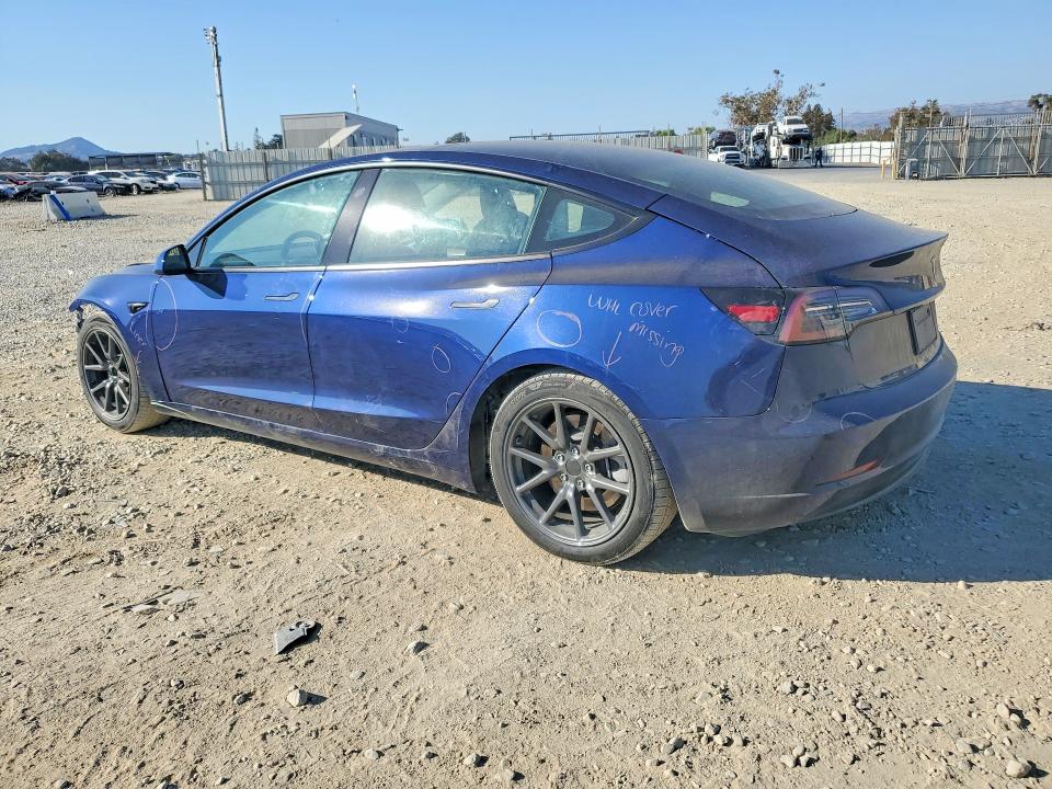 Zdjęcie 2 z aukcji – 2023 TESLA MODEL 3 z VIN 5YJ3E1EA5PF576264