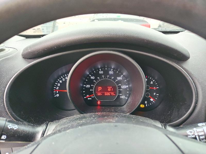 Photo 9 from auction – 2017 KIA SOUL with VIN KNDJP3A50H7882883