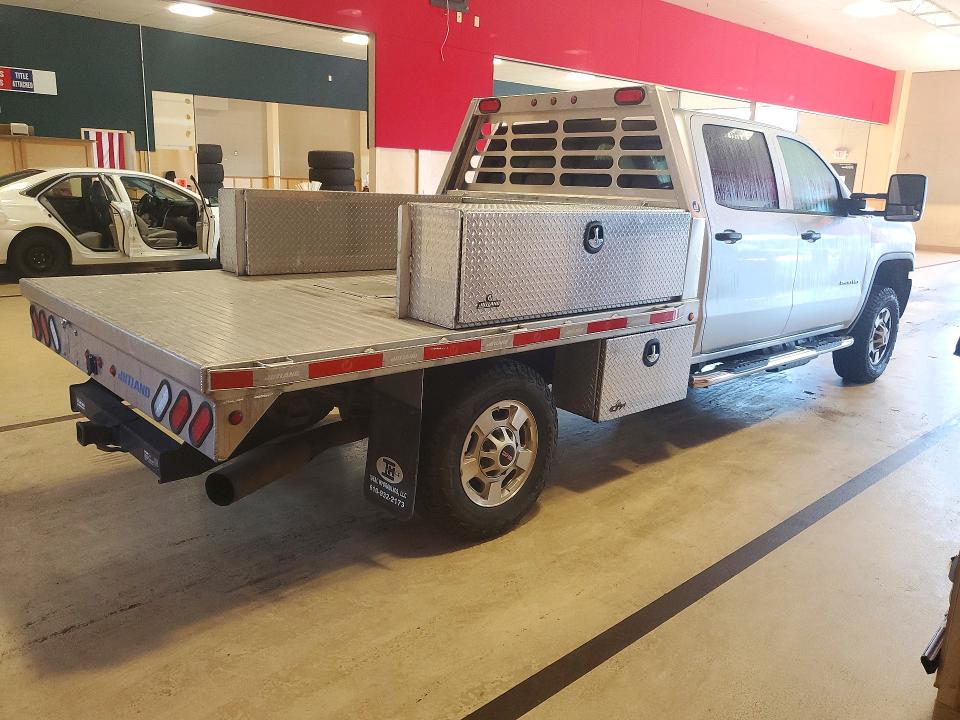 Photo 3 from auction – 2019 GMC SIERRA with VIN 1GD12NEY7KF149284