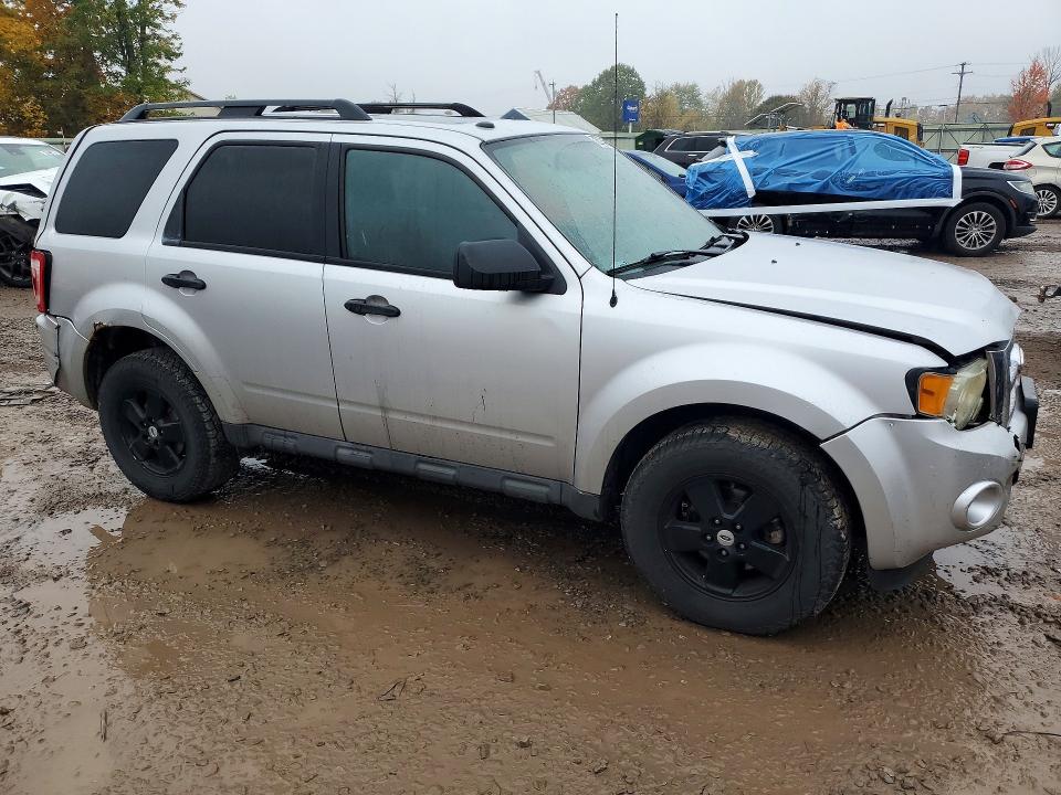 صورة رقم 4 من المزاد - 2011 FORD ESCAPE مع VIN 1FMCU9D79BKA41372