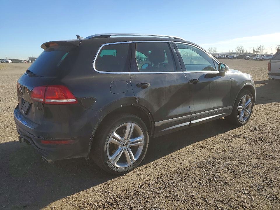Снимка 3 от търг – 2014 VOLKSWAGEN TOUAREG с VIN WVGDP9BP7ED010242