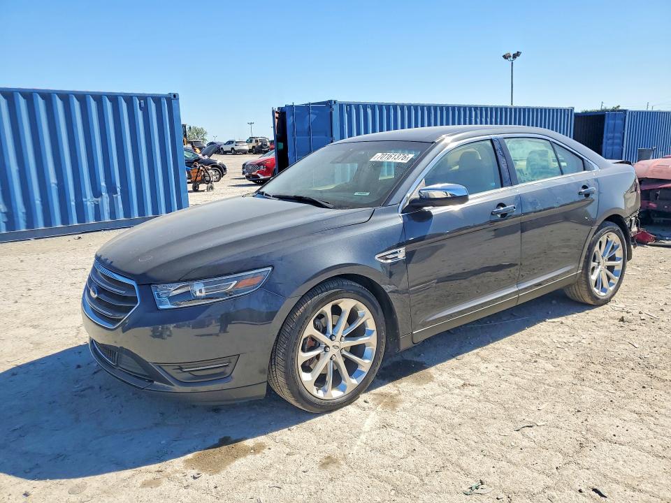 FORD TAURUS 2017 с VIN 1FAHP2J85HG144439 - Снимка от търг