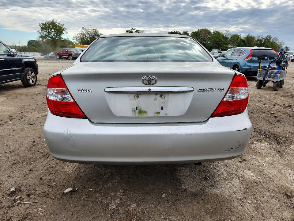 Снимка 6 от търг – 2002 TOYOTA CAMRY с VIN 4T1BE32K62U634270