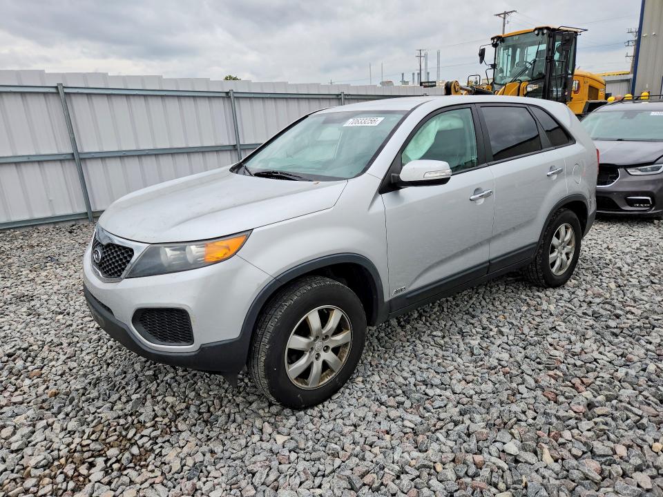 KIA SORENTO 2011 z numerem VIN 5XYKTCA18BG014198 - Zdjęcie z aukcji