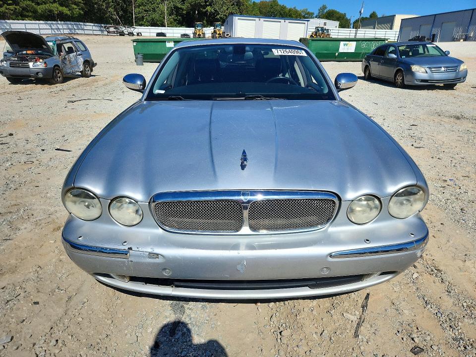 صورة رقم 5 من المزاد - 2007 JAGUAR XJ8 مع VIN SAJWA71B17SH14626