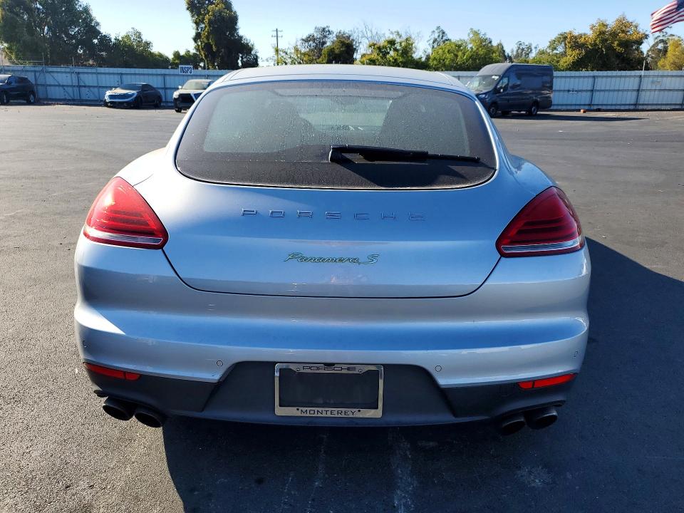 Foto 6 de la subasta – 2014 PORSCHE PANAMERA con VIN WP0AD2A70EL044926