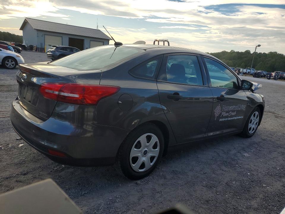Photo 3 from auction – 2015 FORD FOCUS with VIN 1FADP3E29FL310668