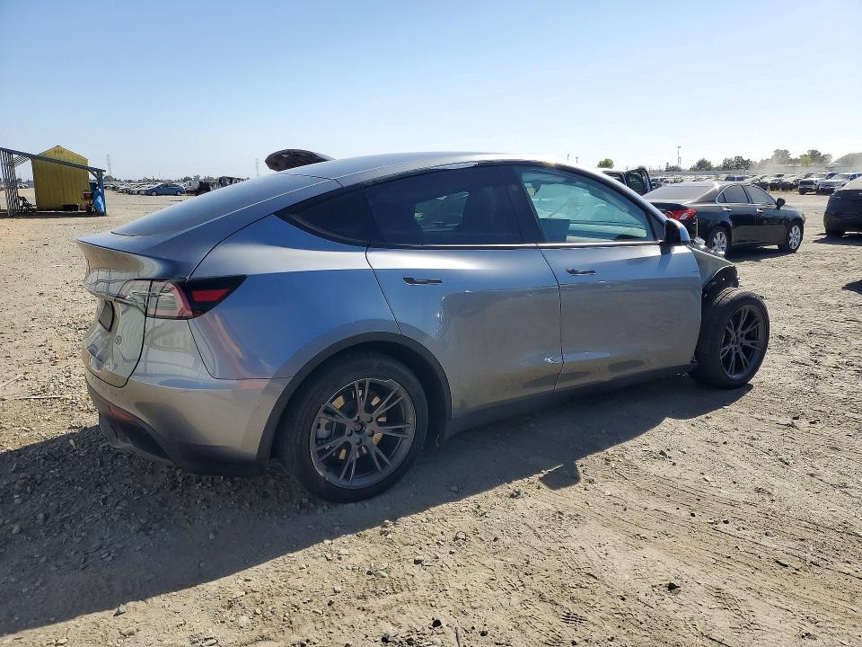 Photo 3 from auction – 2024 TESLA MODEL Y with VIN 7SAYGDED7RF211585