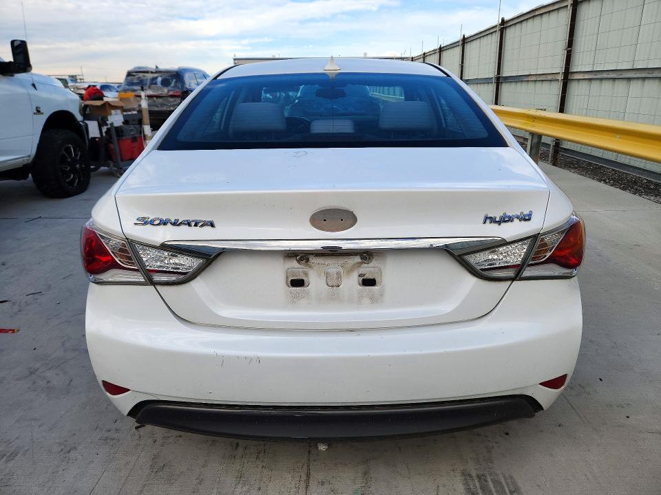 Снимка 6 от търг – 2014 HYUNDAI SONATA с VIN KMHEC4A43EA117171