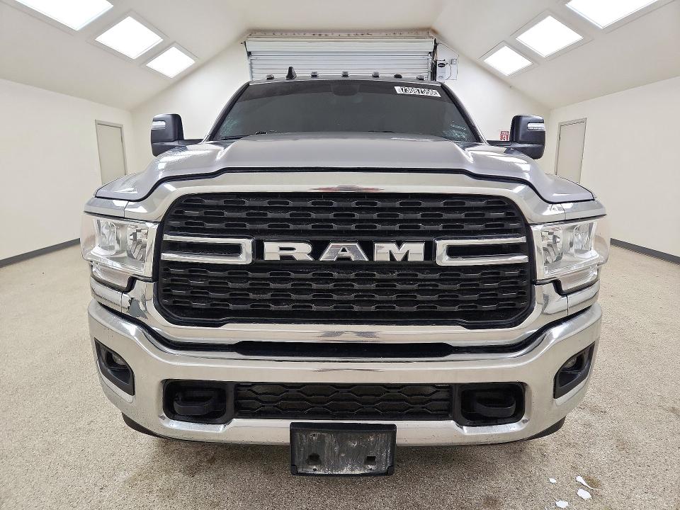 Photo 5 from auction – 2023 RAM 2500 with VIN 3C6UR5JJ2PG562085