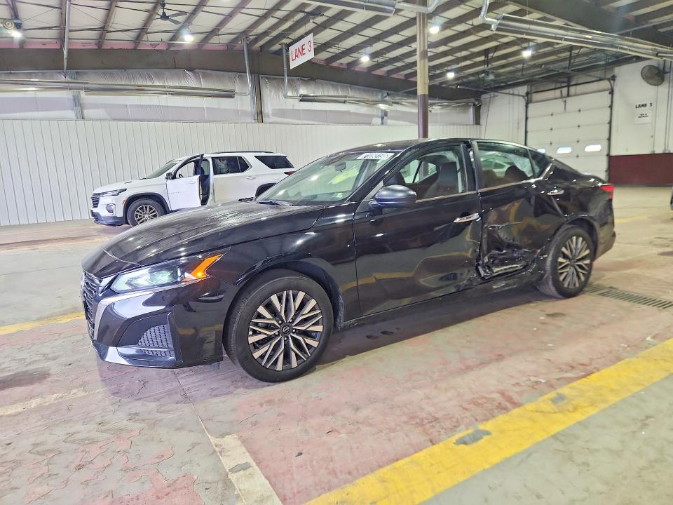 NISSAN ALTIMA 2025 with VIN 1N4BL4DW1SN322986 - Photo from auction