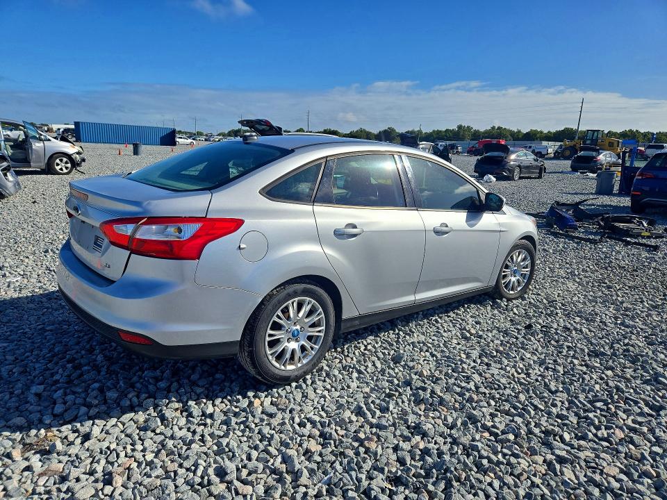 Фото 3 с аукциона – 2012 FORD FOCUS с VIN 1FAHP3F25CL121057