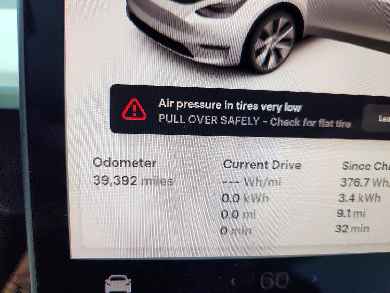 Снимка 9 от търг – 2021 TESLA MODEL Y с VIN 5YJYGDEE1MF243625