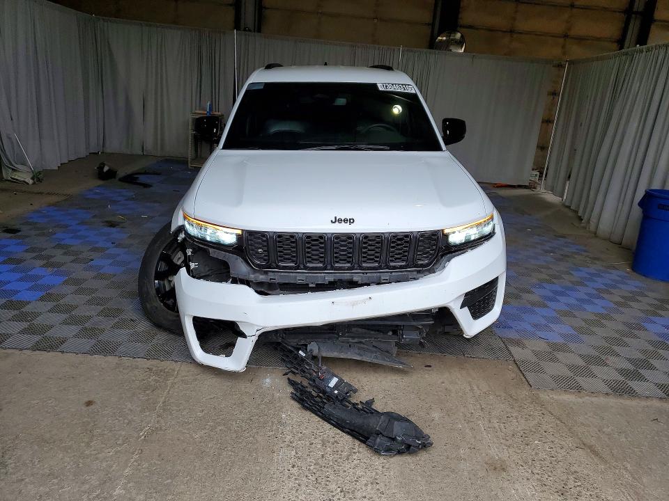 Снимка 5 от търг – 2024 JEEP GRAND CHEROKEE с VIN 1C4RJHAG7R8535016