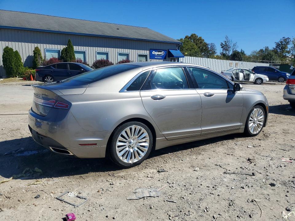 Photo 3 from auction – 2016 LINCOLN MKZ with VIN 3LN6L2GK5GR623608
