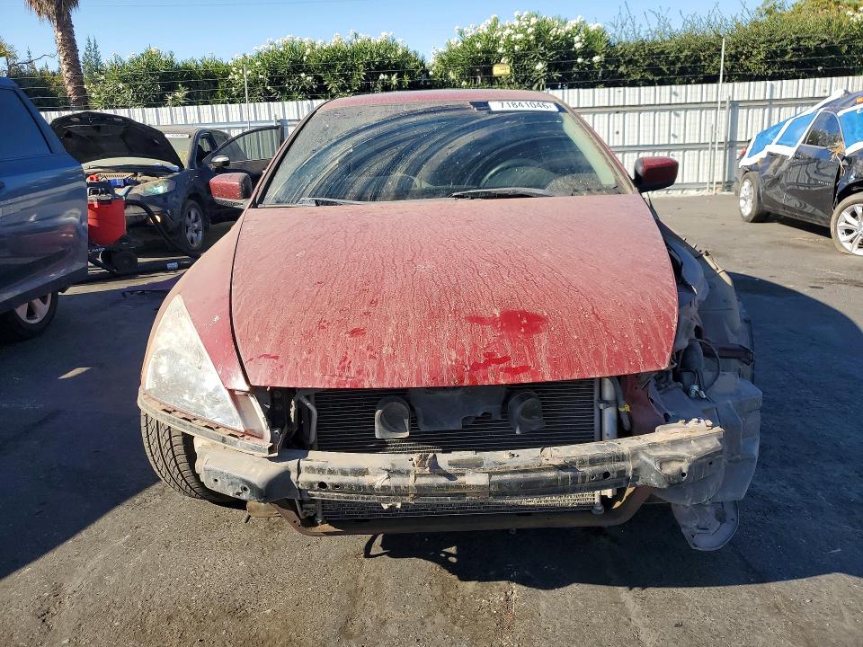 Снимка 5 от търг – 2004 HONDA ACCORD с VIN JHMCM567X4C035067